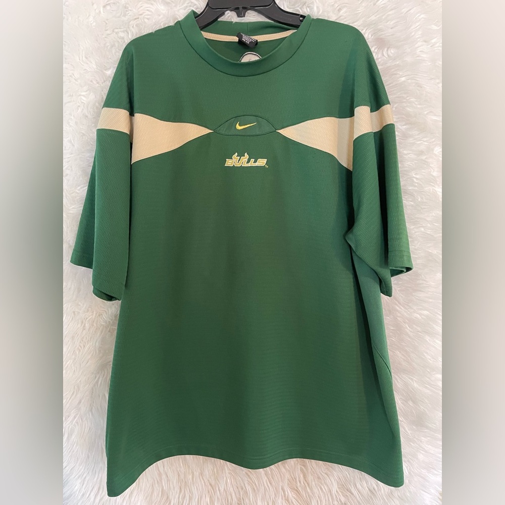 USF Bulls Football Nike Center Swish Men’s Dri-Fit Short Sleeve Pullover. XXL